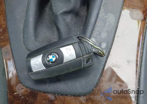 2009 BMW 335I из США, поврежденный, VIN WBAWB73599P046044